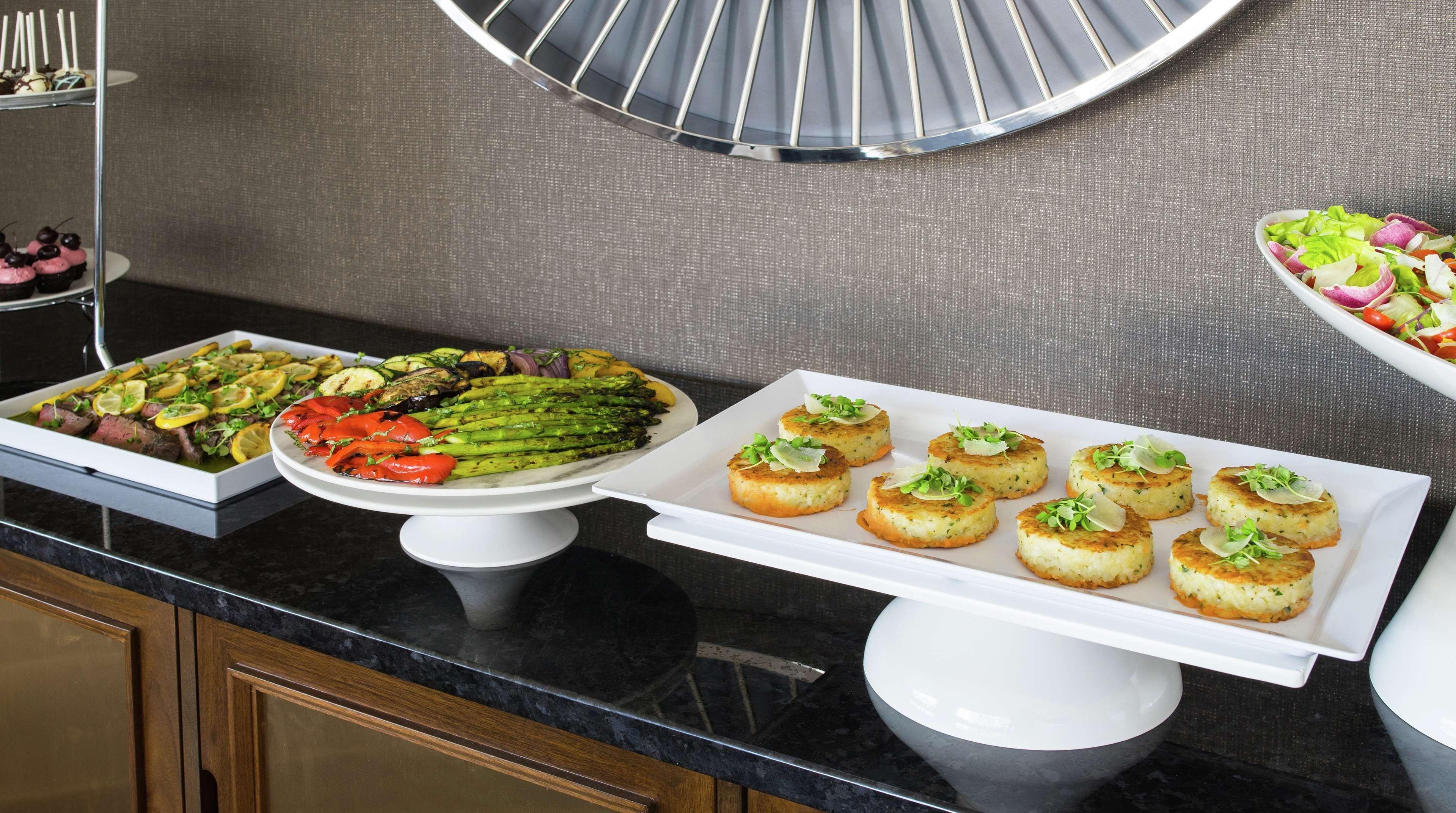 Home2 Suites By Hilton Chicago Mccormick Place Esterno foto