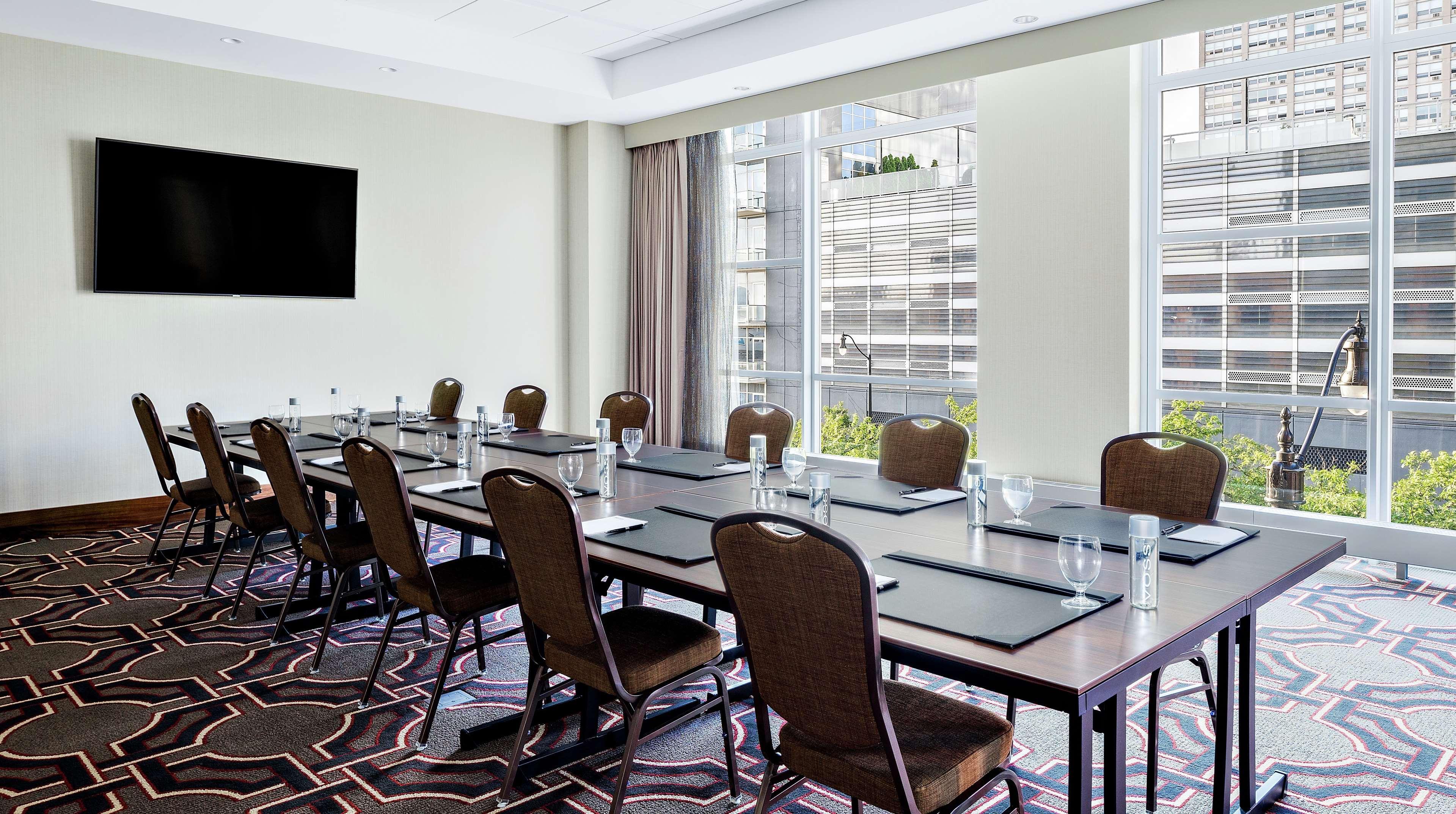 Home2 Suites By Hilton Chicago Mccormick Place Esterno foto