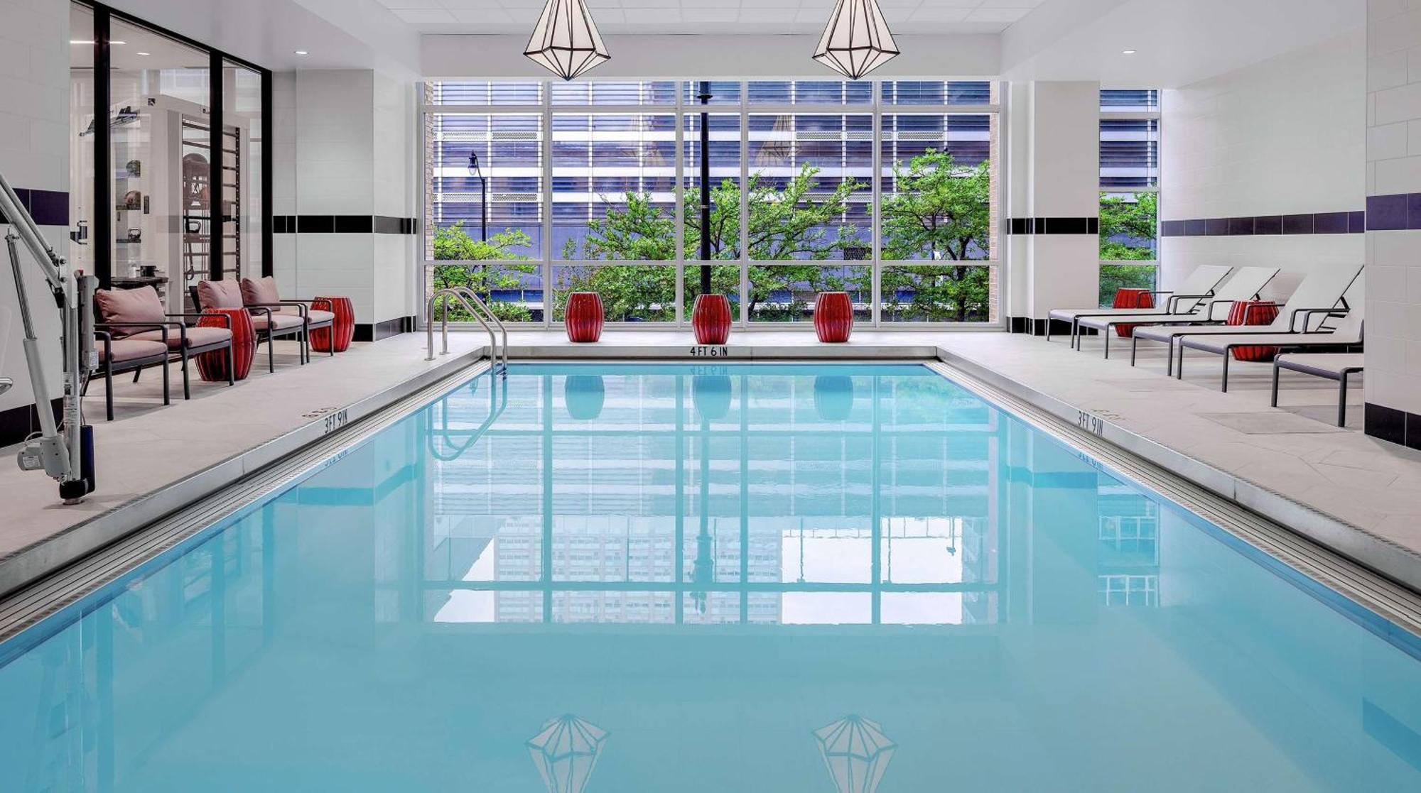 Home2 Suites By Hilton Chicago Mccormick Place Esterno foto